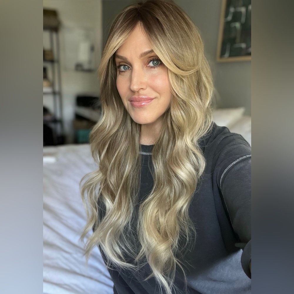 Long Champagne Blonde Kanekalon Comfortable Light Density Wig w/Beach Waves (25)